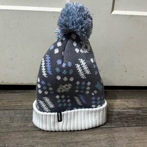 Patagonia Nordic Winter Patterned Beanie hat  in Gray and Blues